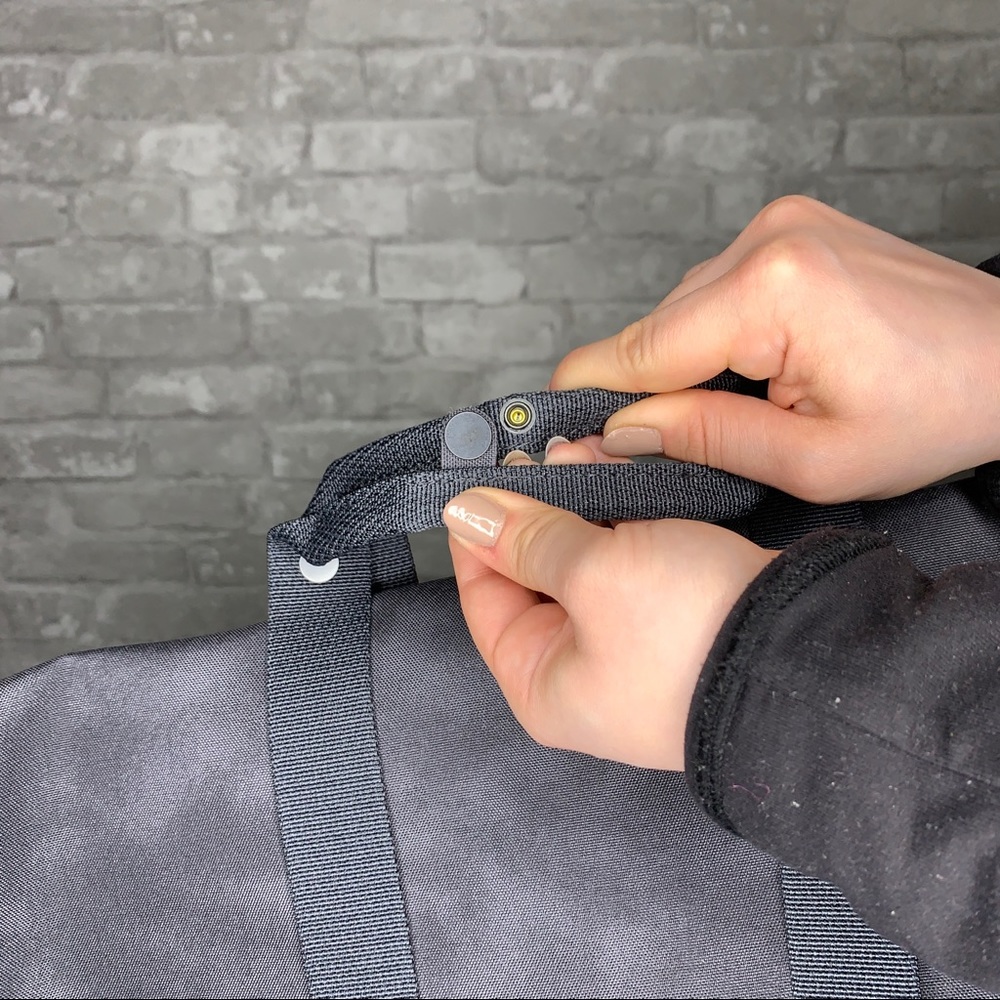 Lululemon Early Embark Backpack NWT Grey - Picture 10 of 16